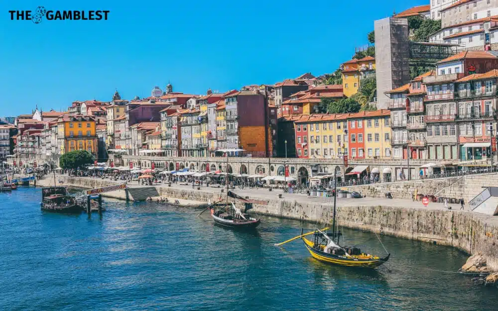 Portuguese APAJO flags influences promoting unlicensed gambling