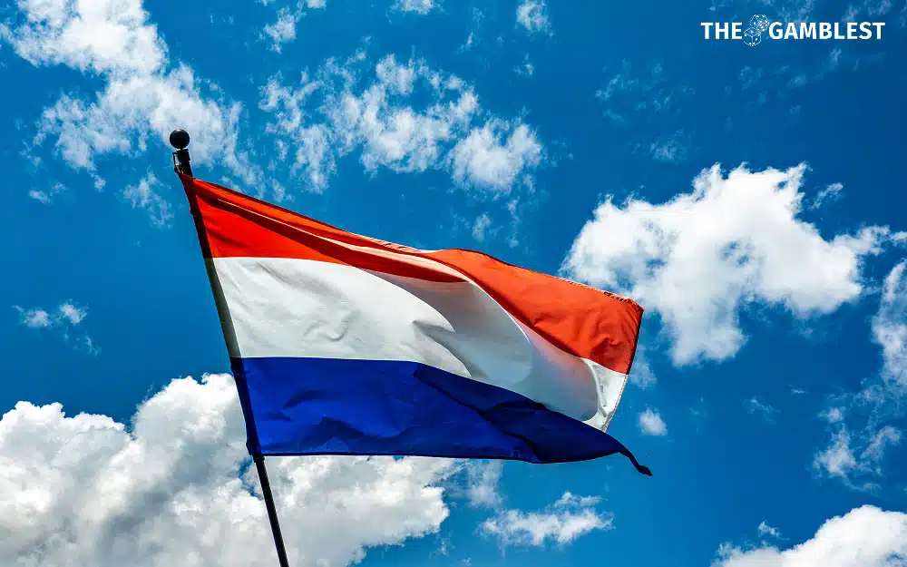 Dutch regulator issues warning to 711 BV